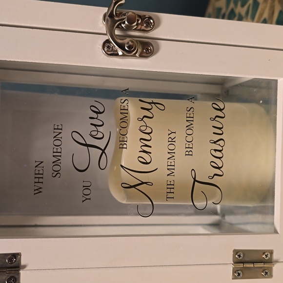 Memory Lantern - Picture 2 of 9